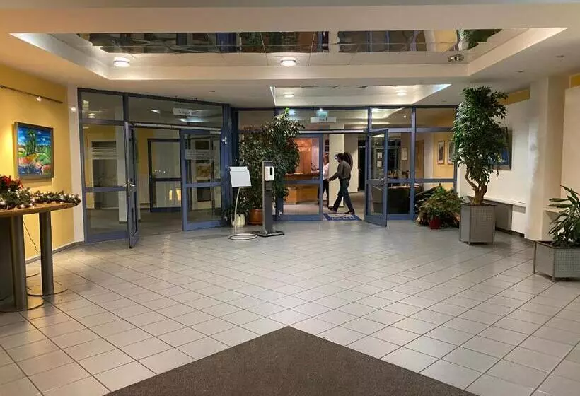 Отель Am Stadtpark