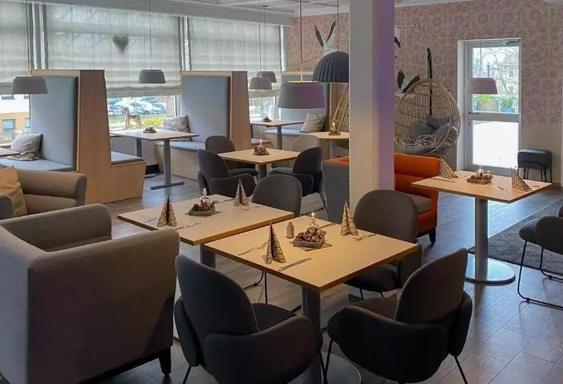 Отель Am Stadtpark