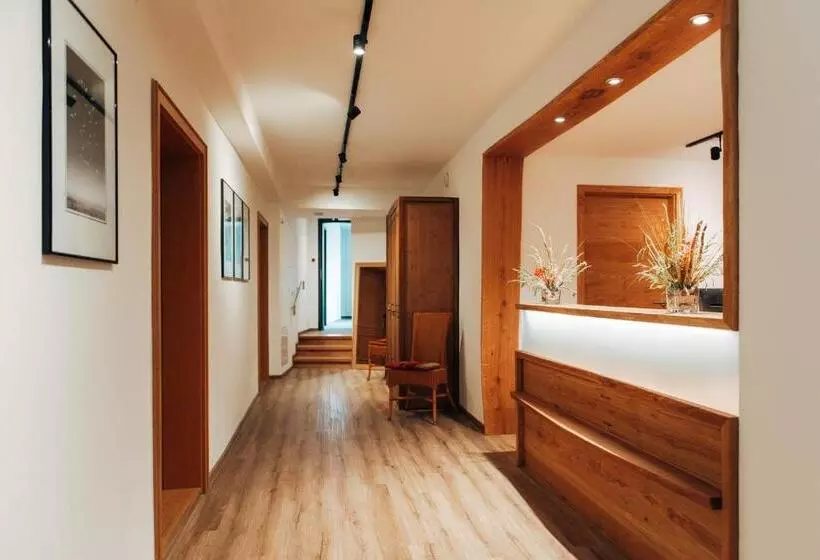 ホテル Drei König