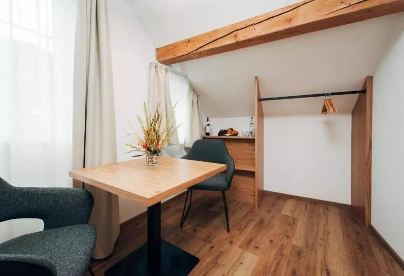 ホテル Drei König