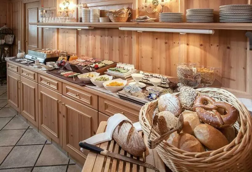 Отель Eschenhof