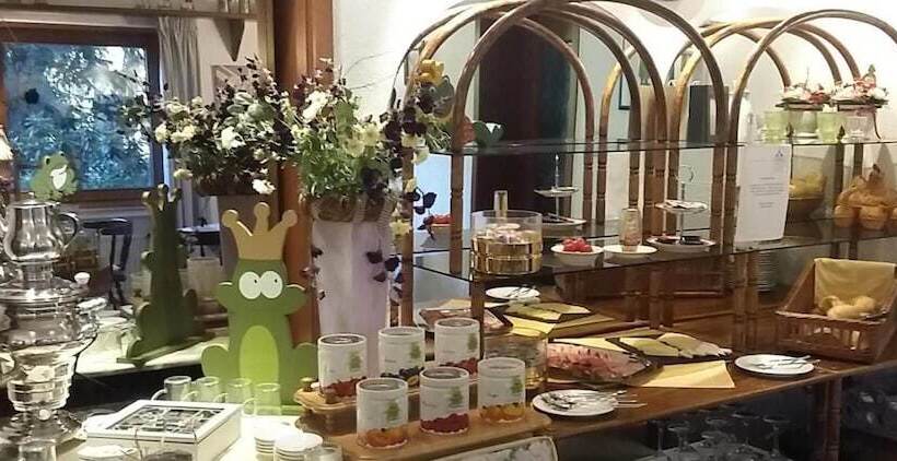 ホテル Froschkönig