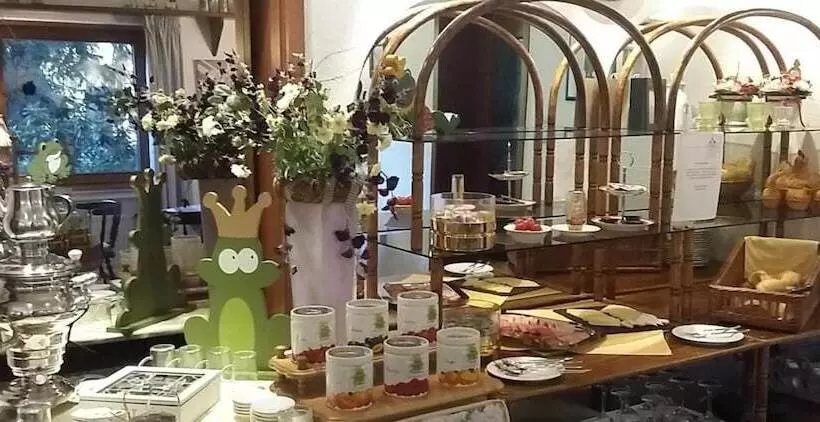 בית מלון כפרי Froschkönig