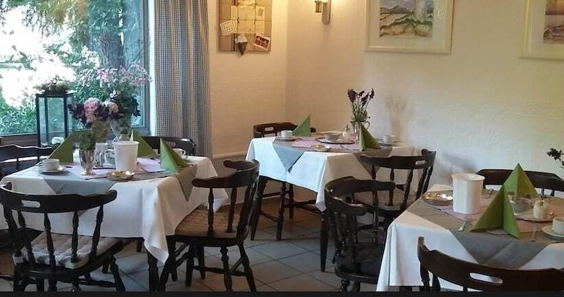 ホテル Froschkönig