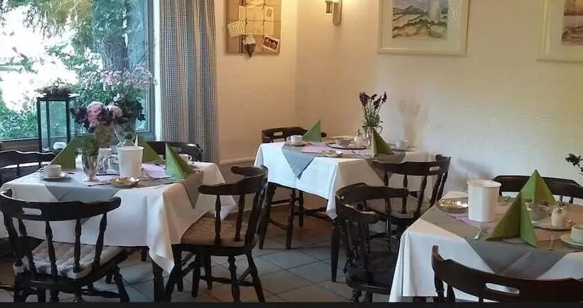 בית מלון כפרי Froschkönig