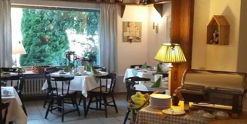 בית מלון כפרי Froschkönig