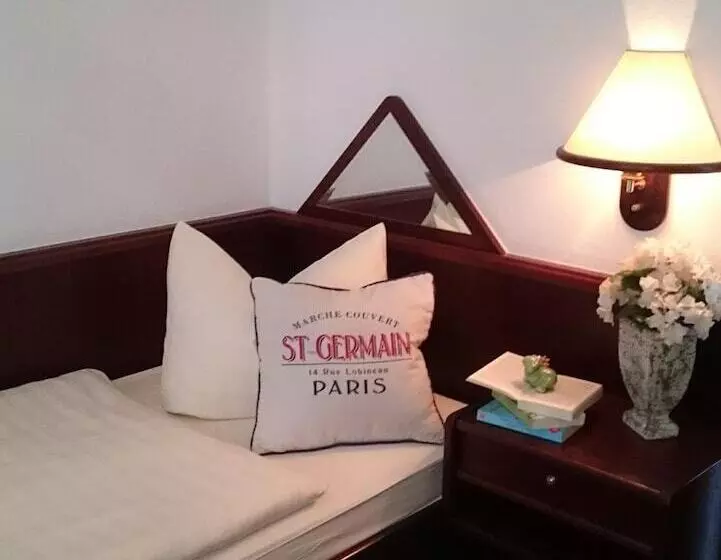 בית מלון כפרי Froschkönig