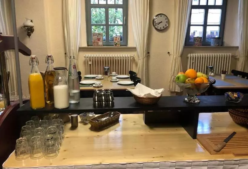 Отель Krone Post