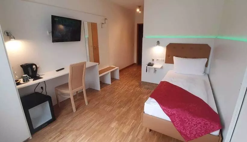 בית מלון כפרי Post