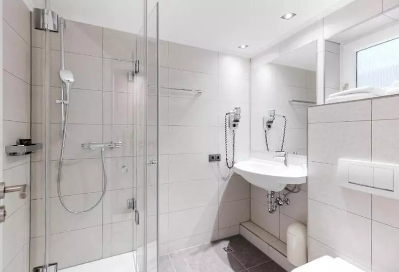 هتل Restaurant Bismarckturm