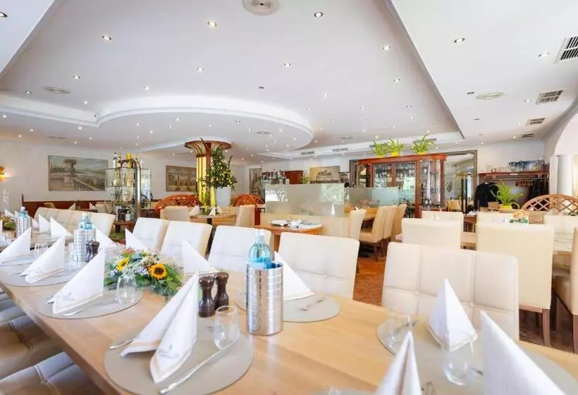 هتل Restaurant Bismarckturm