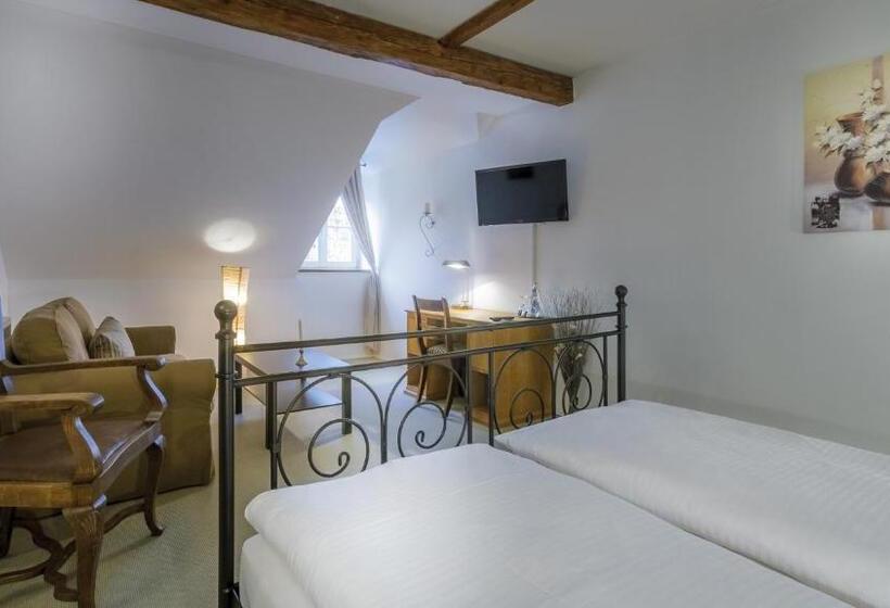 Отель Schloss Schenke Tunzenberg