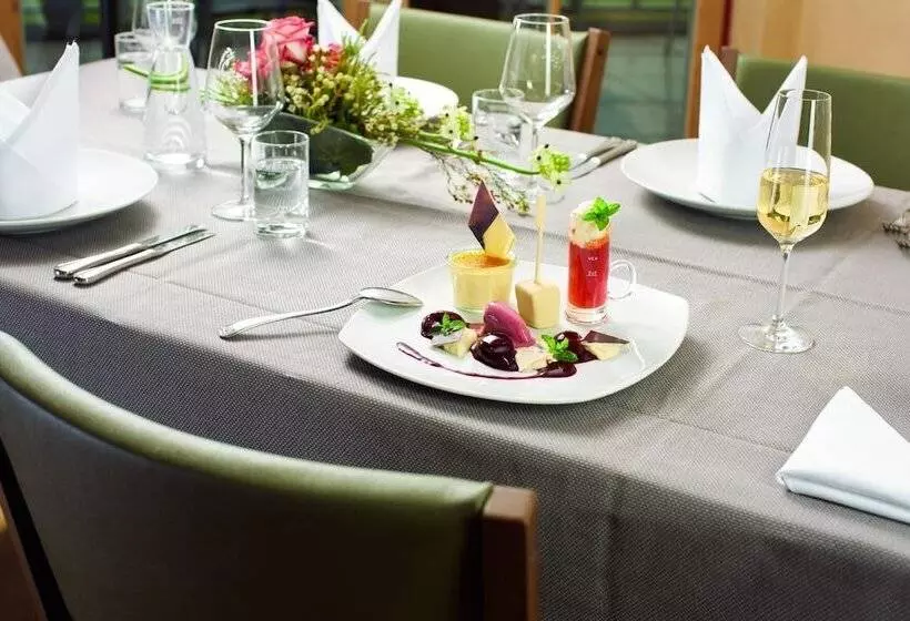 Hotel Wo Der Hahn Kräht