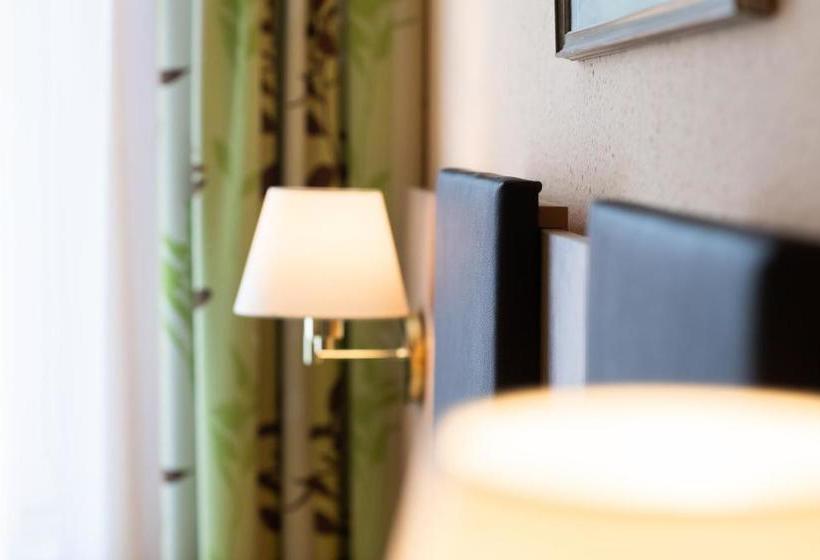 בית מלון כפרי Zum Rosenbachschen Löwen