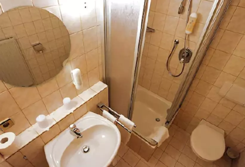 Пансион Berghotel Und Restaurant Kräuter Chalet