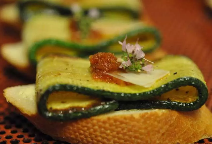 Пансион Weinhotel / Gasthaus Zur Sonne