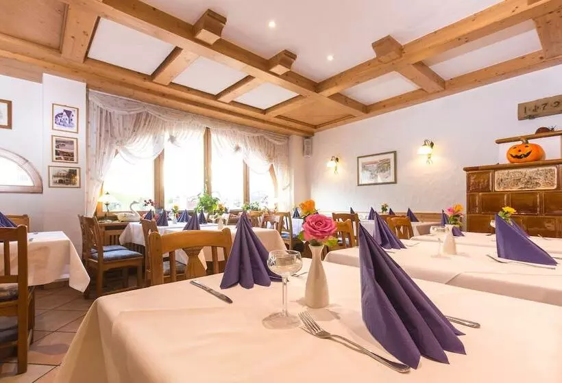 Пансион Weinhotel / Gasthaus Zur Sonne