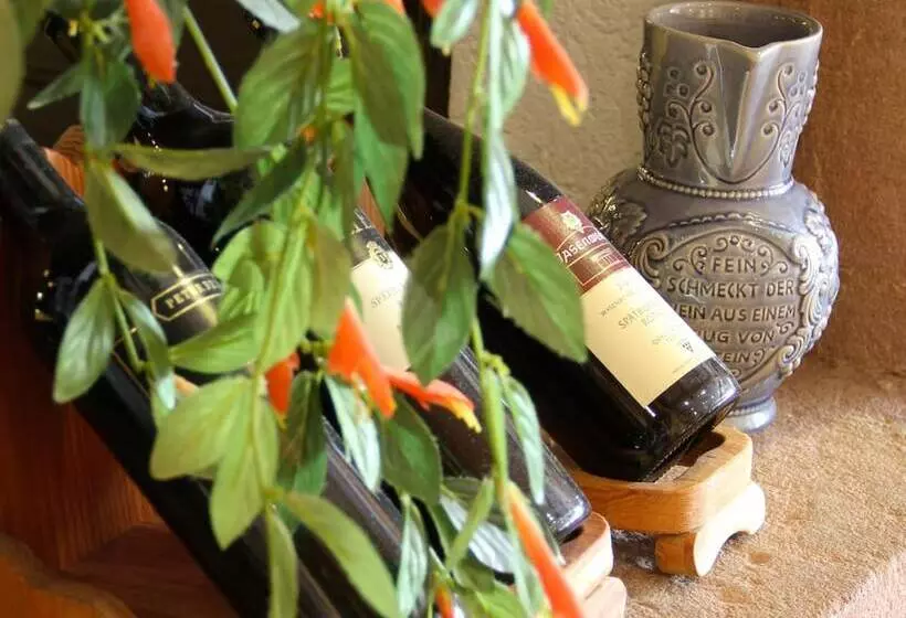 Пансион Weinhotel / Gasthaus Zur Sonne