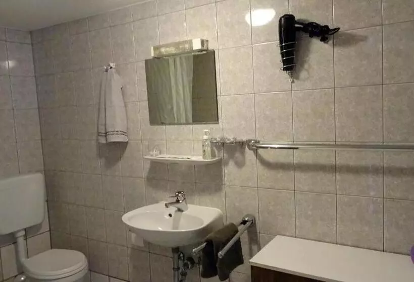 Alb Hotel Schalksburg