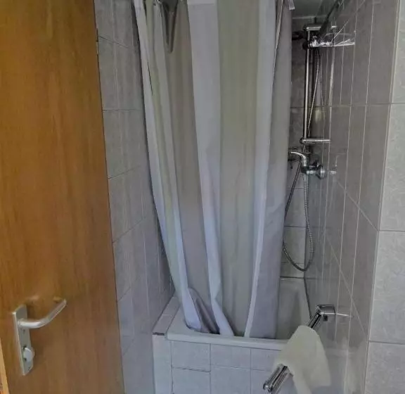 Alb Hotel Schalksburg