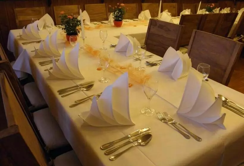 Alb Hotel Schalksburg