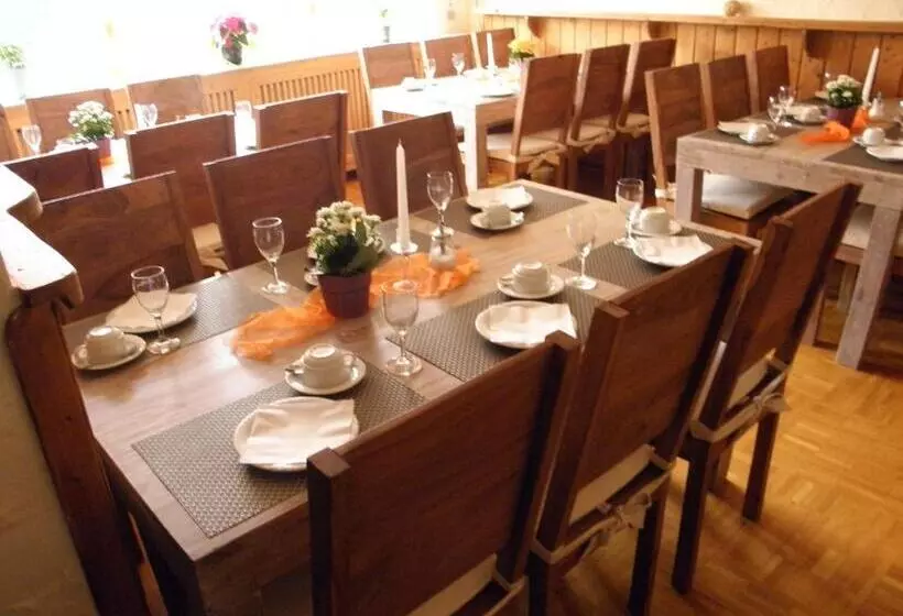 Alb Hotel Schalksburg