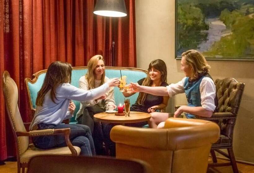 Hotel Alter Wirt Gmbh In Grünwald