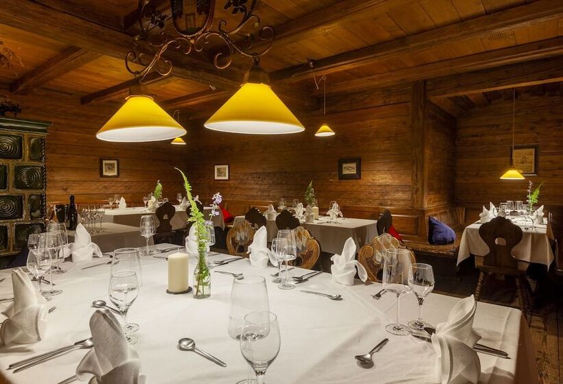 Hotel Alter Wirt Gmbh In Grünwald