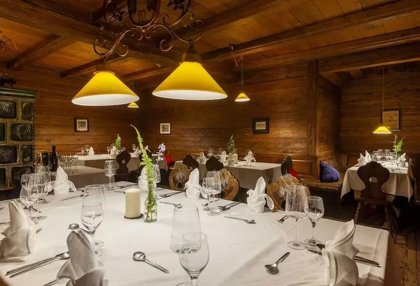 Отель Alter Wirt Gmbh In Grünwald