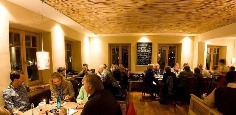 Отель Alter Wirt Gmbh In Grünwald