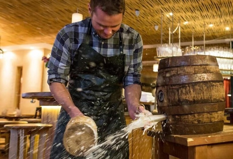 Hotel Alter Wirt Gmbh In Grünwald