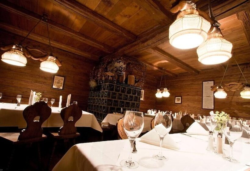 Hotel Alter Wirt Gmbh In Grünwald