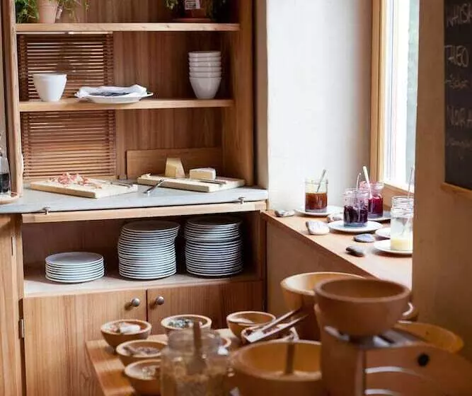 Отель Alter Wirt Gmbh In Grünwald