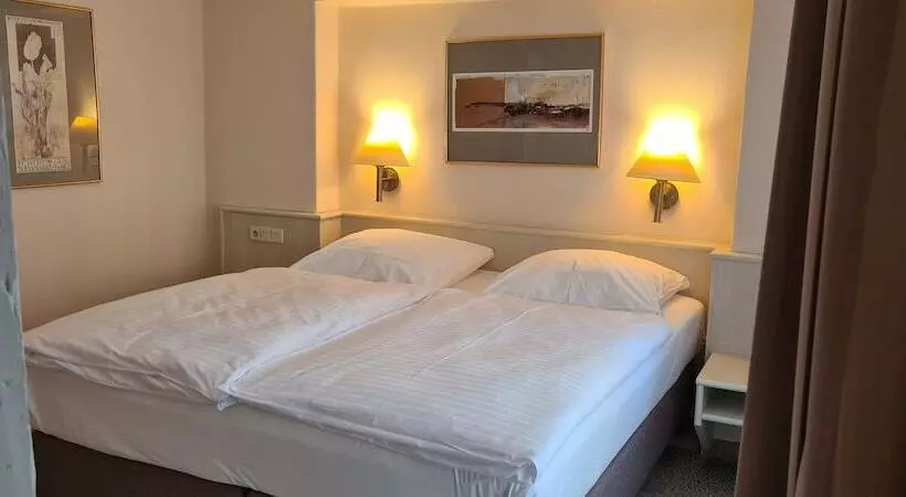 Отель Garni Am Ellinger Tor