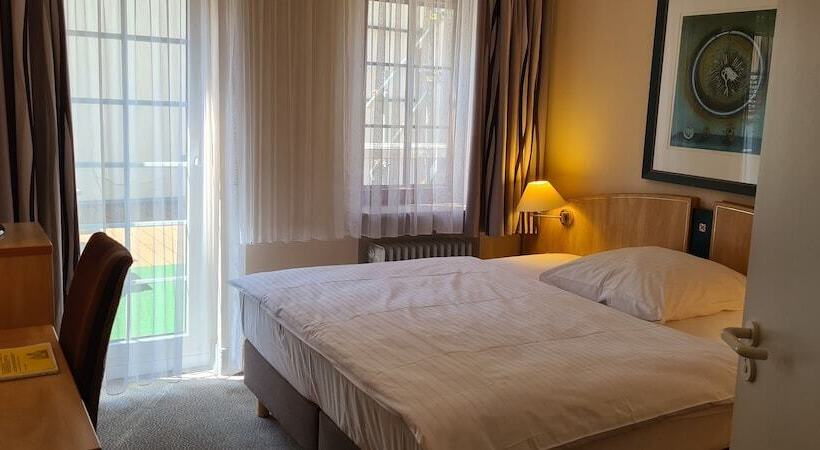 فندق Garni Am Ellinger Tor