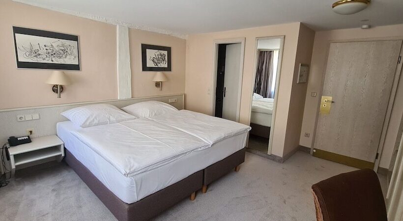 فندق Garni Am Ellinger Tor