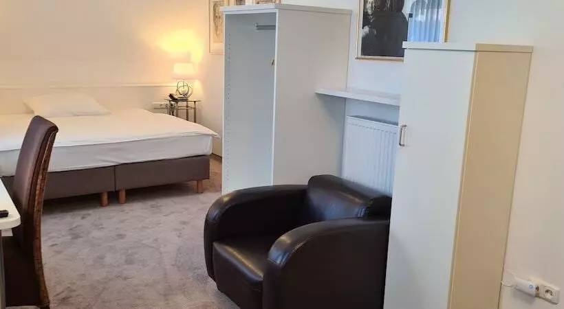 Отель Garni Am Ellinger Tor