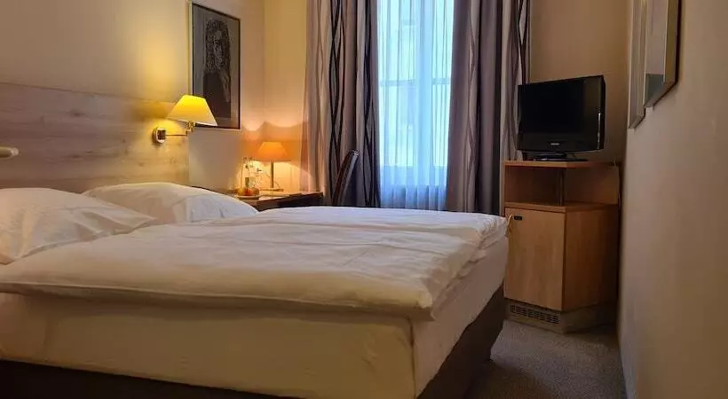 Отель Garni Am Ellinger Tor