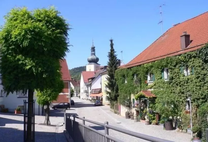 Hotelli Gasthof Zur Post