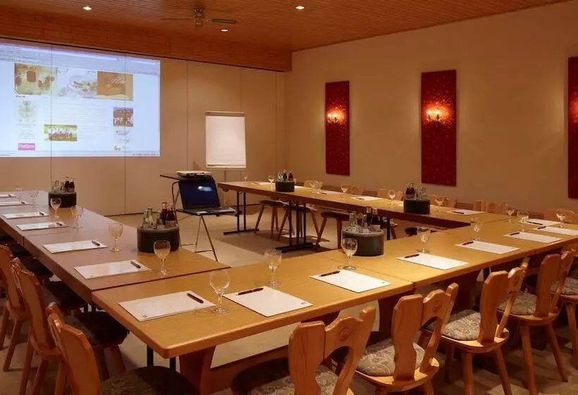 Hotelli Gasthof Zur Post