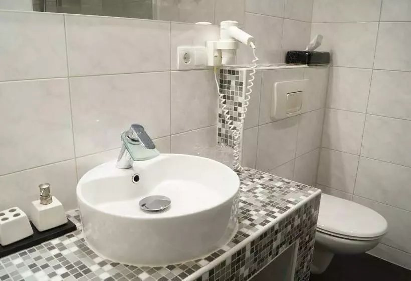 Отель Postkeller