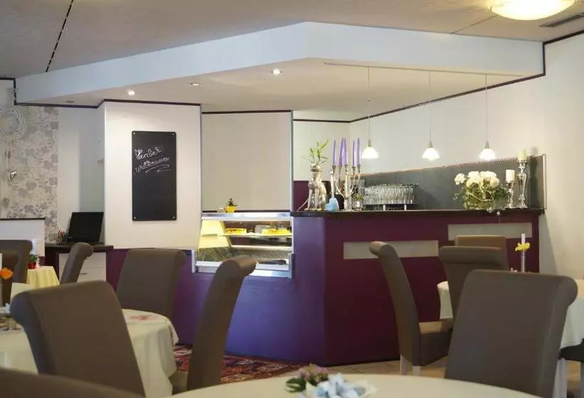 Отель Postkeller