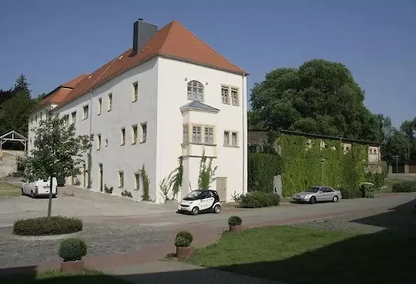 هتل Stadtschloß Hecklingen