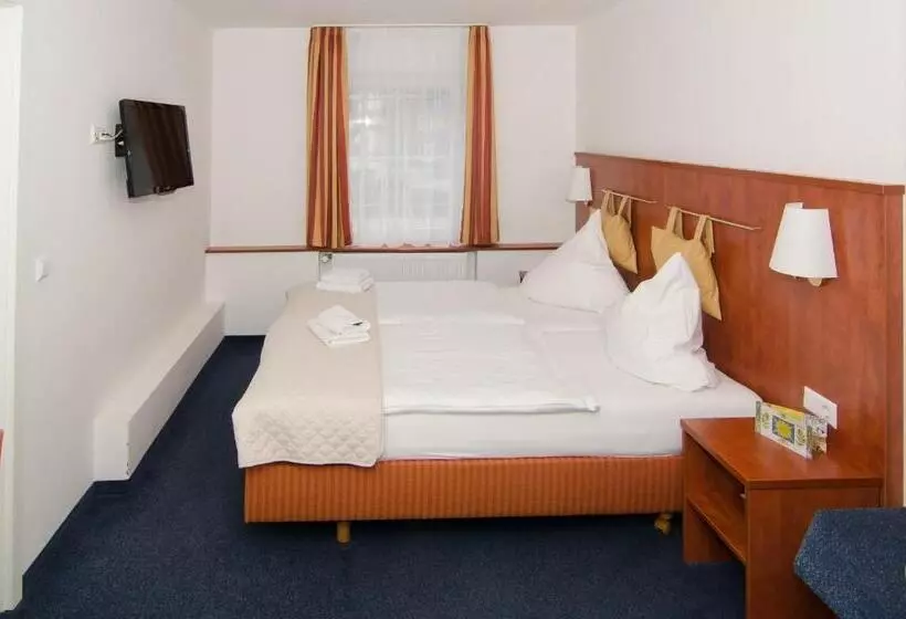 בית מלון כפרי Restaurant Taormina