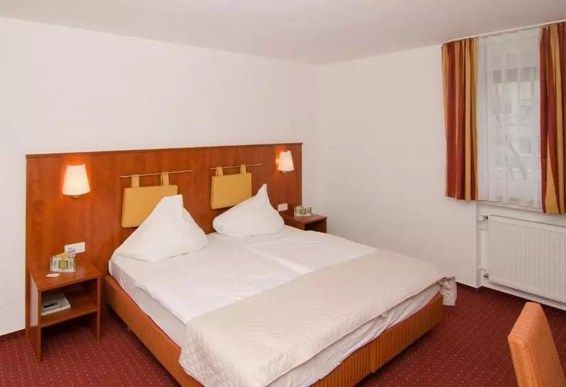 בית מלון כפרי Restaurant Taormina