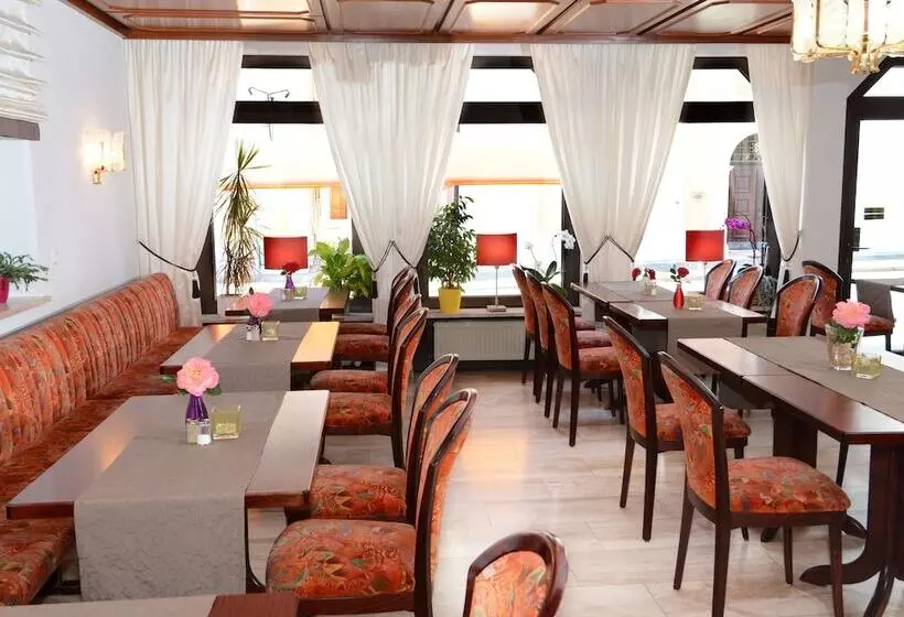 Отель Weisses Lamm