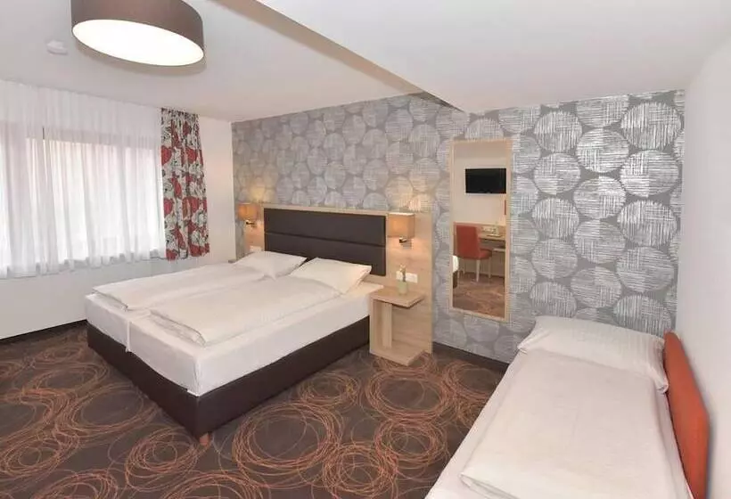 Отель Weisses Lamm