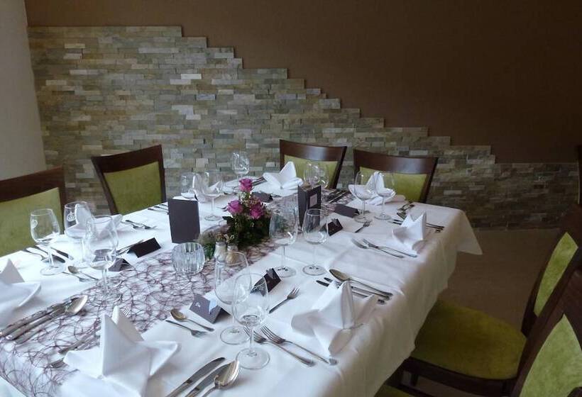 ペンション Die Krone Am Fluss   Landhotel Sindringen