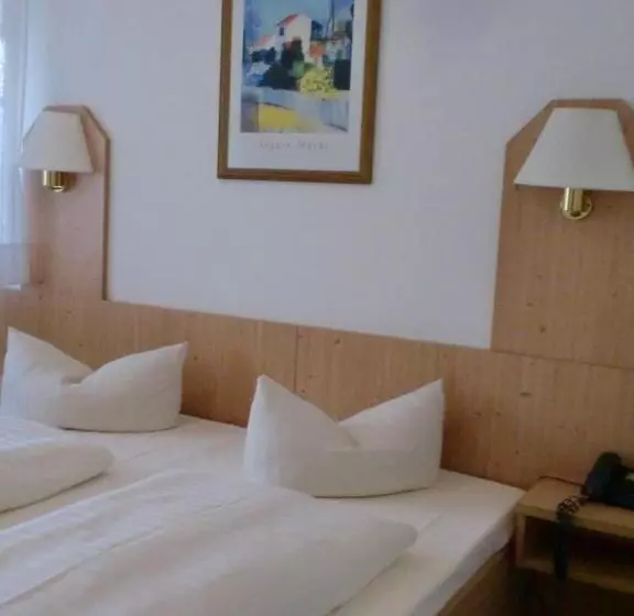 Пансион & Gästehaus Krone