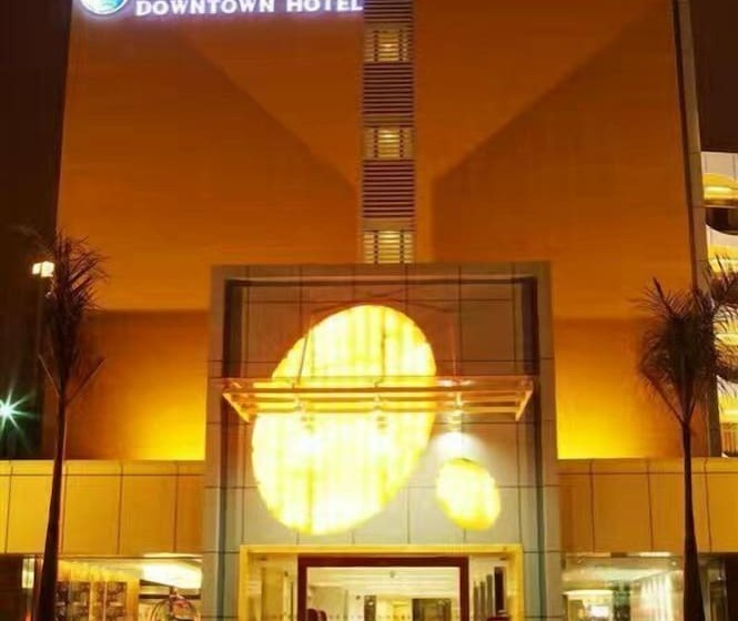 בית מלון כפרי Downtown